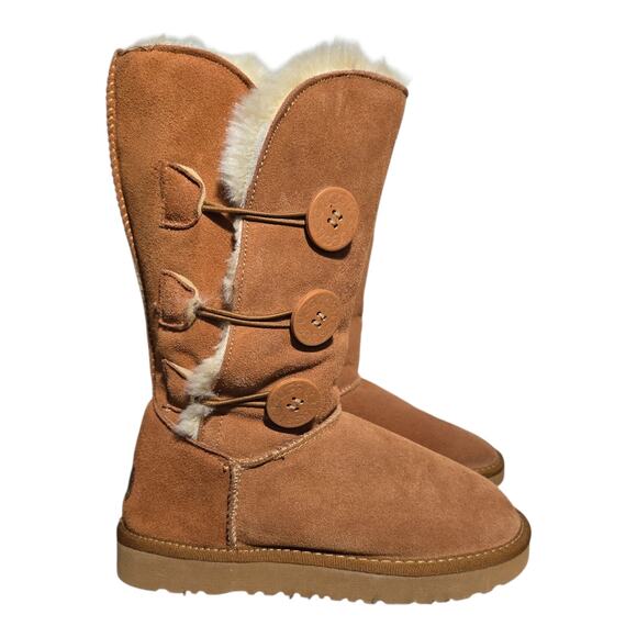 UGG Australia Bailey Button Triplet Boots Chestnut Suede Size 8 Sheepskin NWOT - Picture 4 of 9